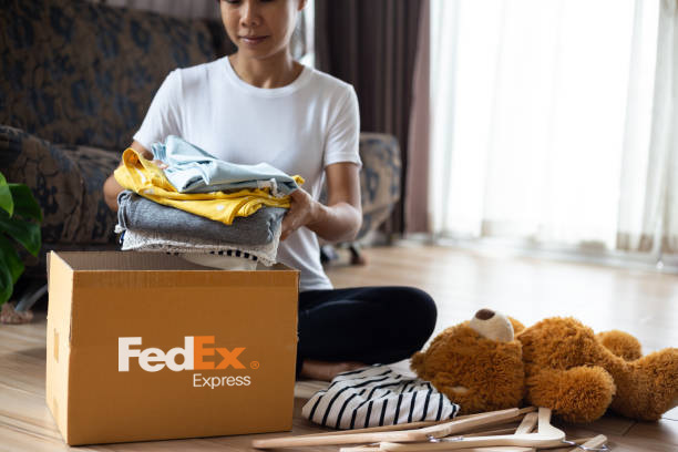 shipping clothes with FedEx